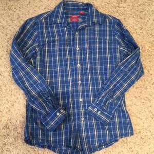 Men’s long sleeve button down Izod shirt